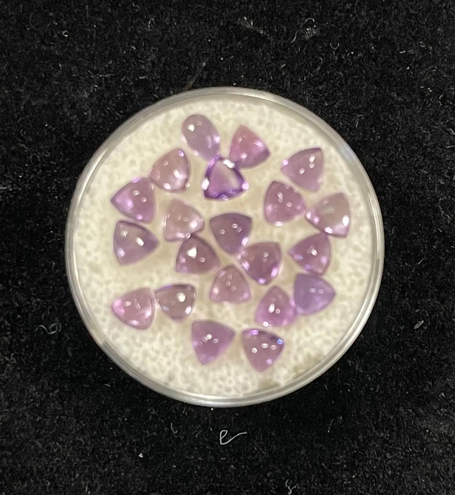 AAA+ Certified 20 Pieces, L. Purple Amethyst Hearts(Trillion Cab) Shaped Brazil Gemstone Weight 5.35Ct. Size 3.8 mm. ABC Jewelries